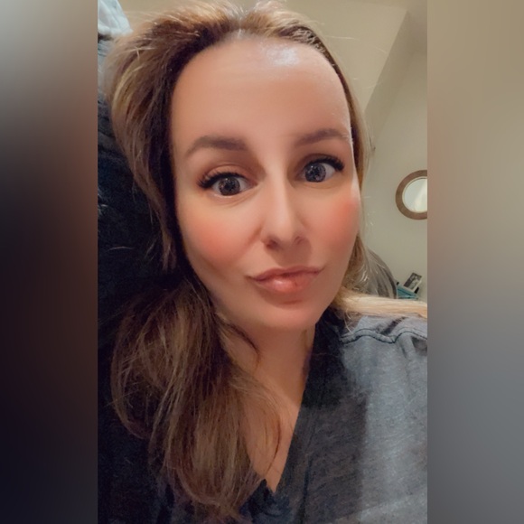 Meet Your Posher! - Picture 7 of 8